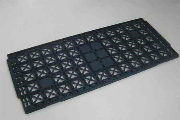utilization of trays