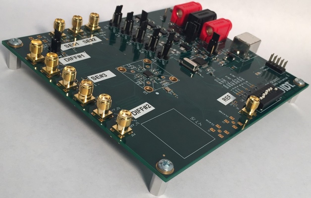 5P35023 VersaClock 3S Evaluation Board-perspective