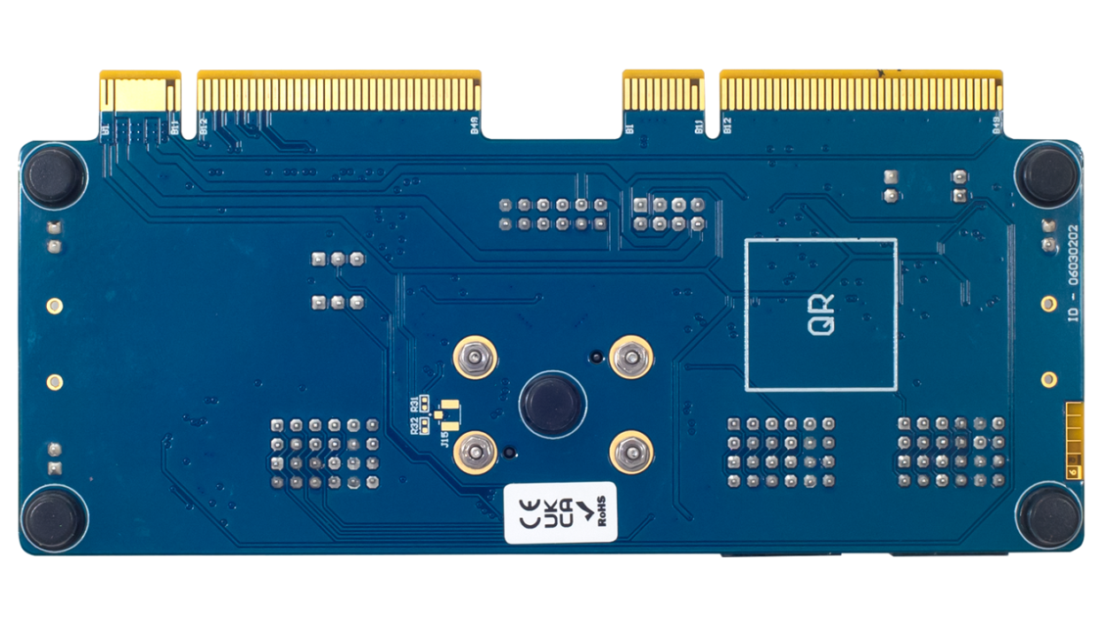ForgeFPGA™插槽卡#1 - 底视图