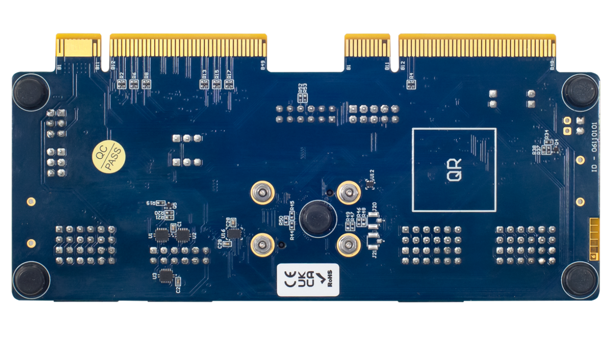 ForgeFPGA™插槽卡#5 - 底视图