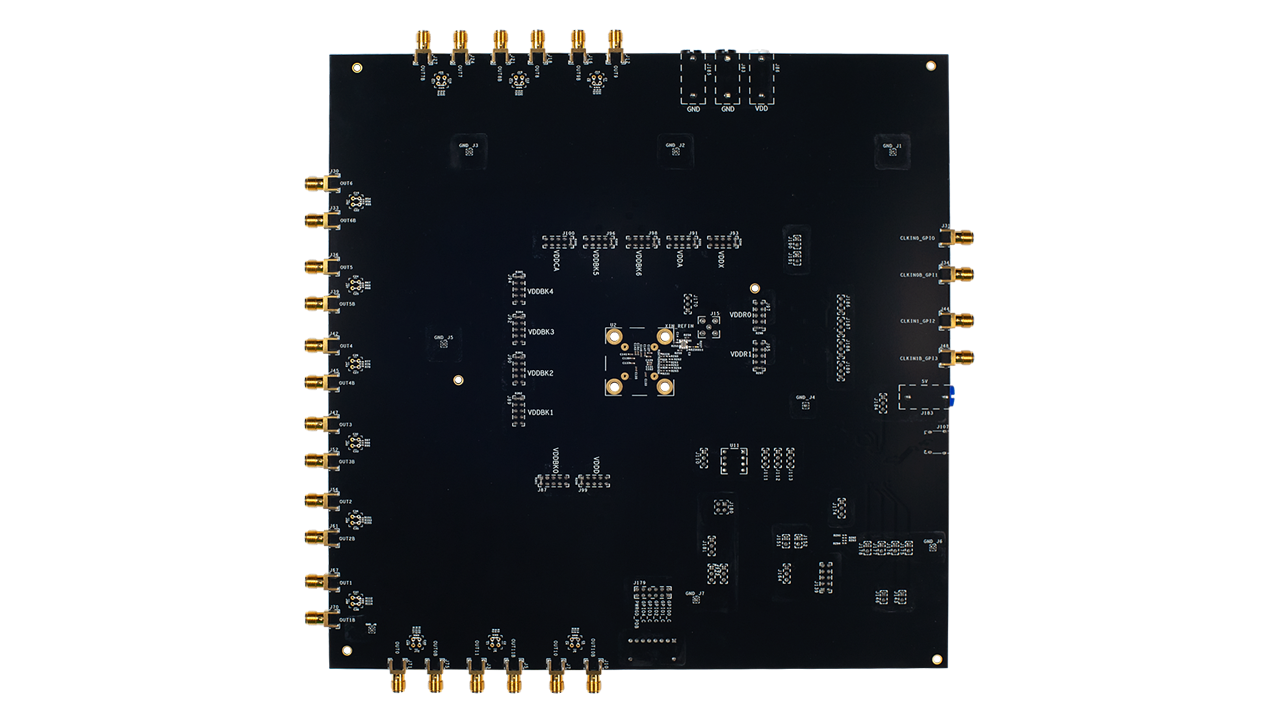 RC31312-EVB 评估板的底视图。