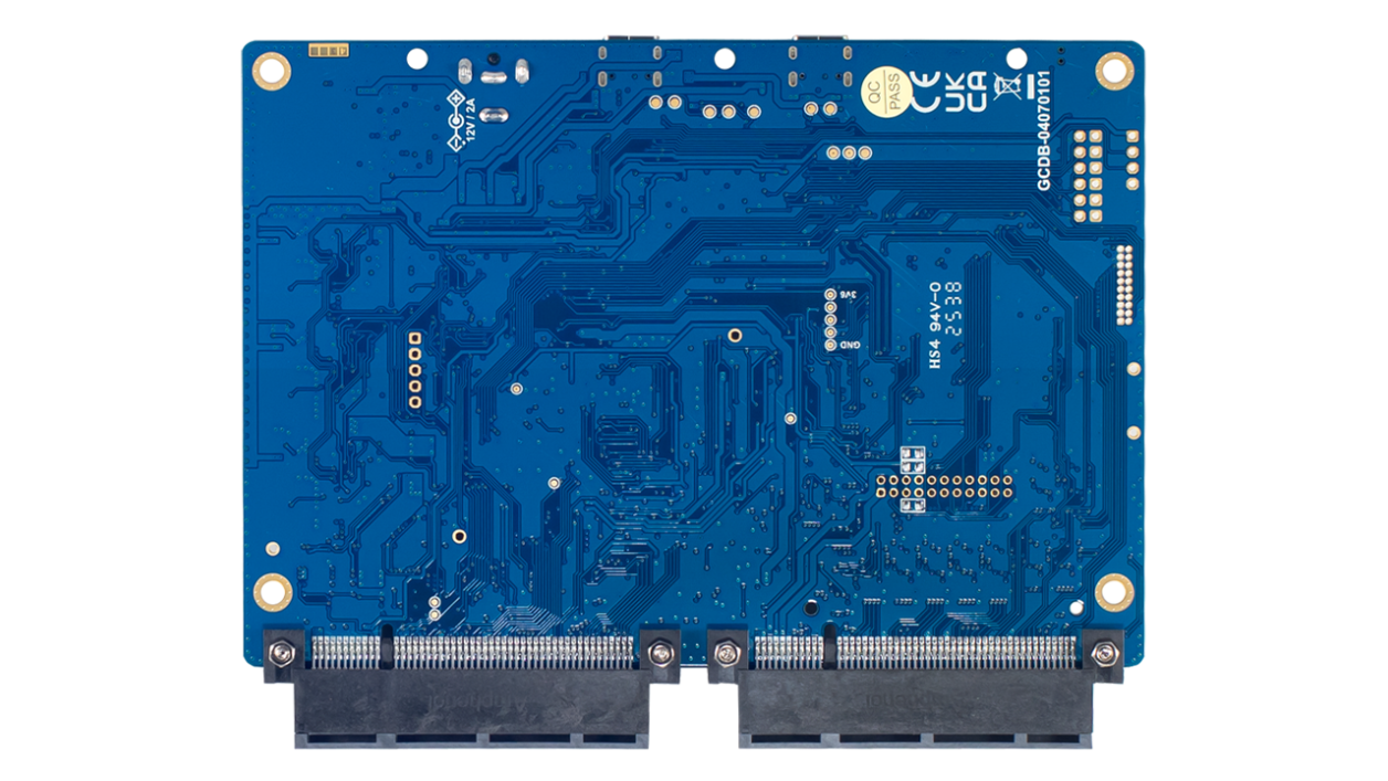 Go Configure™ 开发板 - 底视图