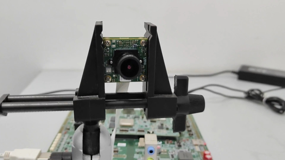 Object Detection Using e-con's Ultra Low-Light Camera with Renesas RZ/V2H